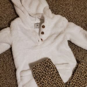 Fuzzy sweater and leopard leggings